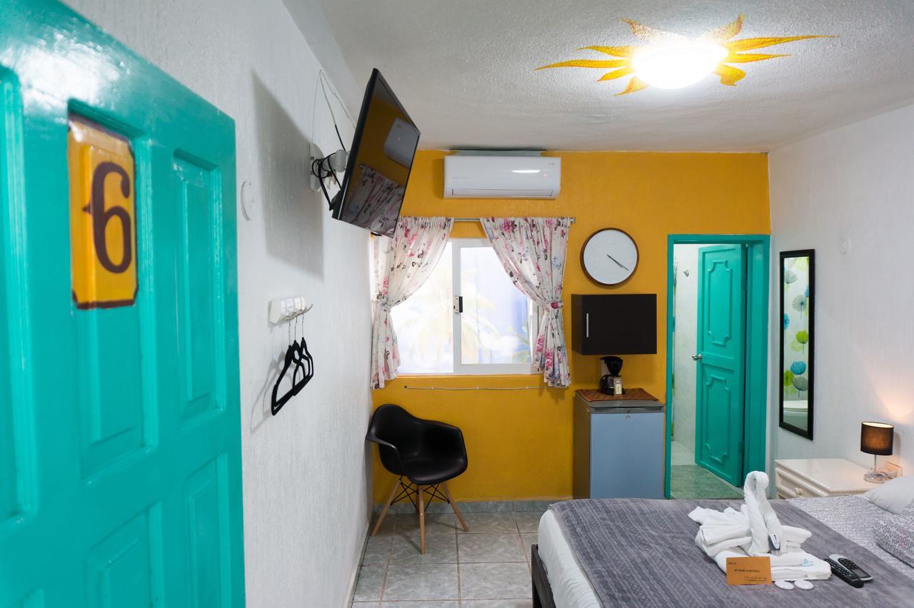 Posada Paso Del Sol 女人岛 外观 照片